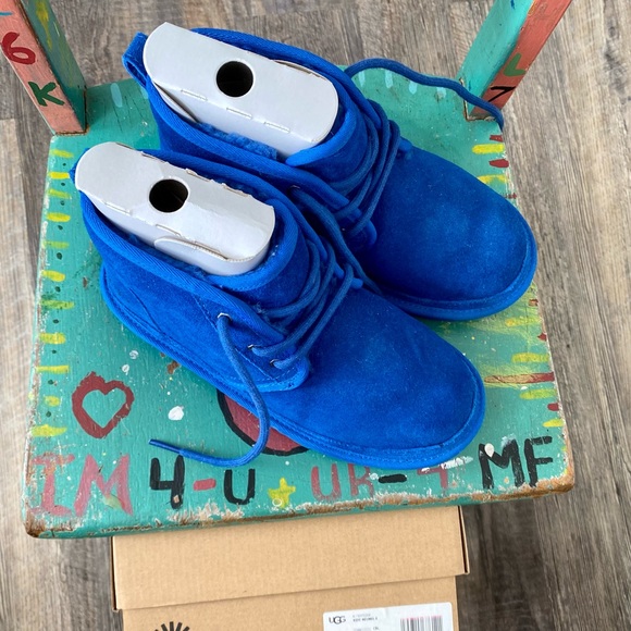 Ugg Kids - Picture 6 of 8